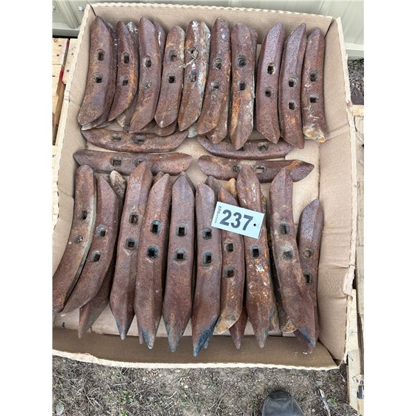 1- Lot  of cultivator spikes