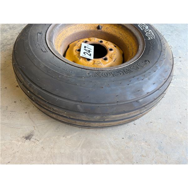6-hole rim c/w 9.5L-15 tire