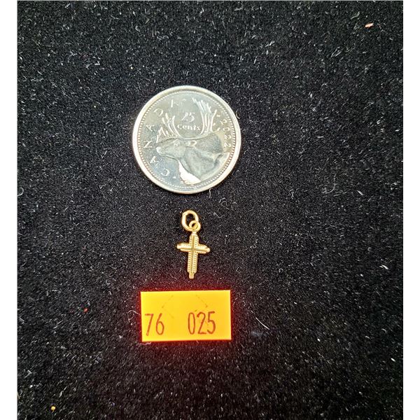 10K Gold Cross Pendant (0.18g)