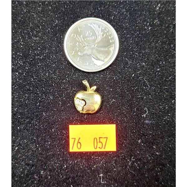 10K Gold Apple Pendant (1.51g)