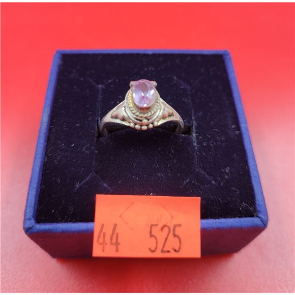 Vintage Sterling Silver Ring w/Gemstone and Hiden Compartment (2.22grams)