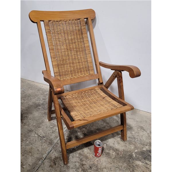 Foldable Teak Titanic Lounge Chair