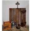 Image 1 : Country Decor Lot with Rustic Gate