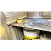 Image 2 : HEAVY DUTY 6'X3'X40"H  METAL CLEANING TABLE