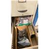 Image 2 : FILING CABINET