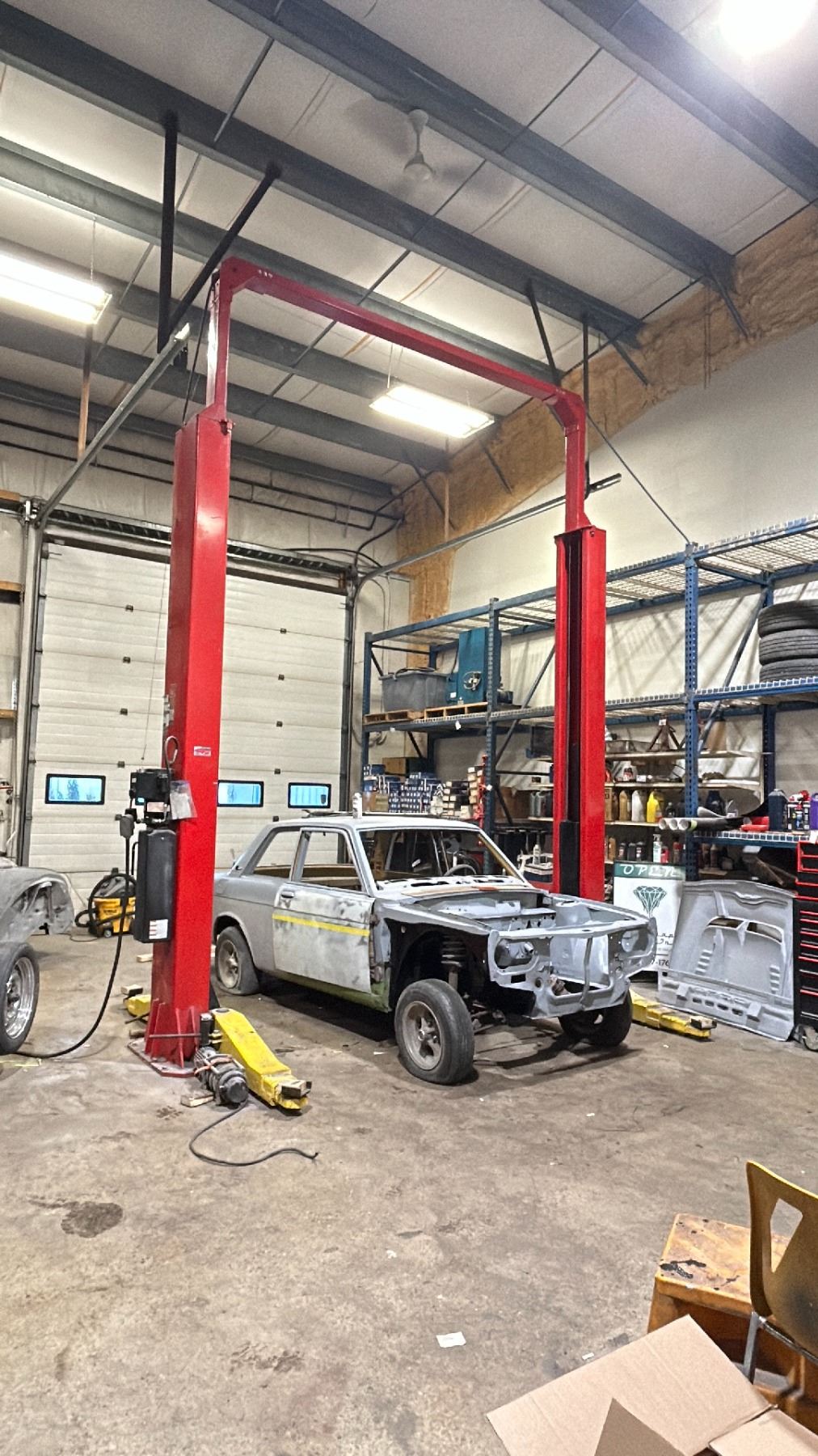 WHEELTRONIC SOLD BY SNAP-ON MODEL DLS15016 15,000 LB CAPACITY 2 POST ...