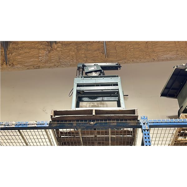 DELTA 10" RADIAL ARM SAW