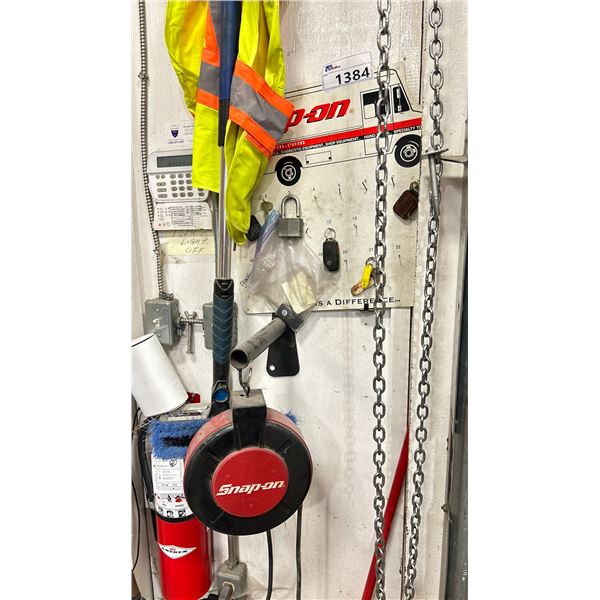 SNAP-ON EXTENSION CORD REEL AND SNAP-ON KEY RACK