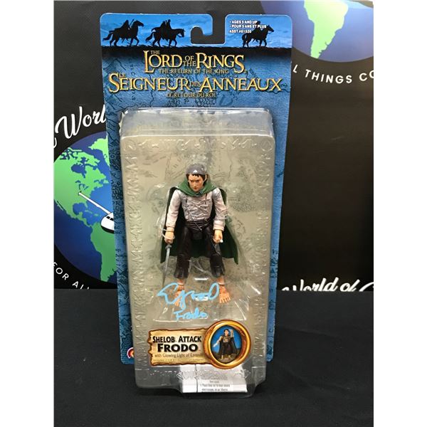 ELIJAH WOOD SIGNED LOTR 'FRODO' FIGURINE (WWOC COA)