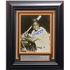 Image 1 : PROFESSIONALLY FRAMED WILLIE MAYS SIGNED 16 X 20 DISPLAY (BECKETT COA)