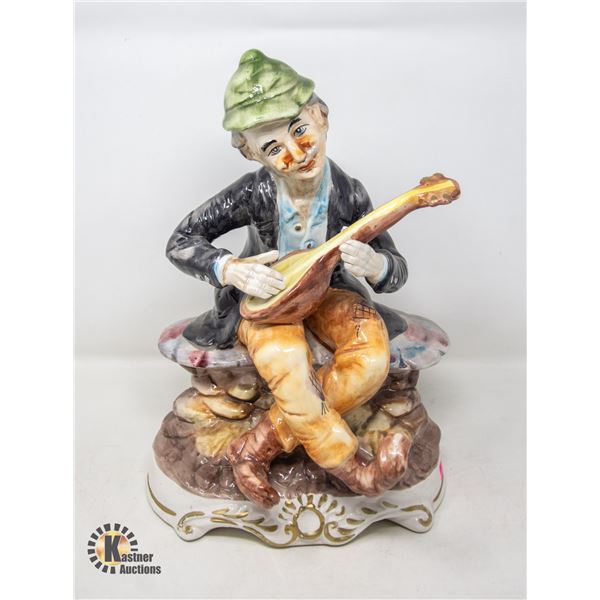 CAPODIMONTE PORCELAIN MAN PLAYING INSTRUMENT