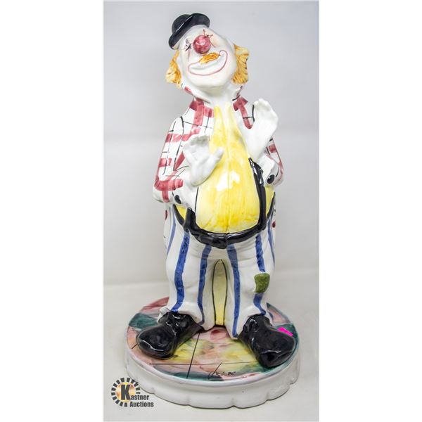 CAPODIMONTE PORCELAIN CLOWN STATUE