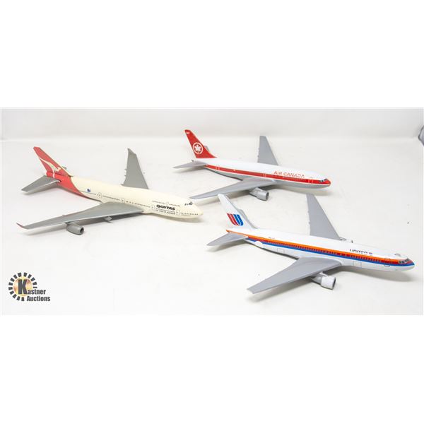 LOT OF THREE TOY AIRPLANES