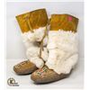 Image 1 : PAIR OF WOMENS MUKLUKS, BEADED FLOWER