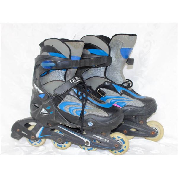 DUKES ENERGY 3.0 ROLLERBLADES SIZE; 10 BLACK/ BLUE