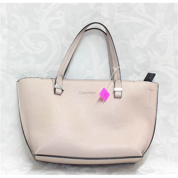 NEW CALVIN KLEIN WOMENS LEATHER HANDBAG W/ STRAP