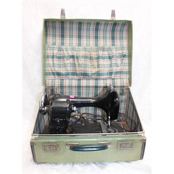 ANTIQUE NATIONAL PORTABLE SEWING MACHINE W/