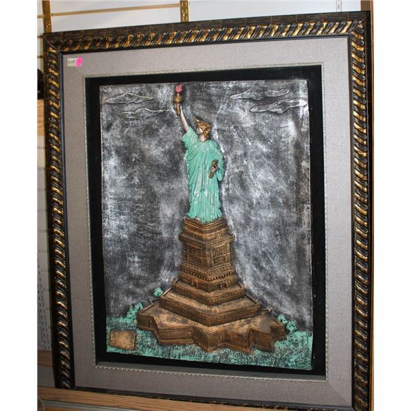 LARGE 3D FRAMED PICTURE OF THE STAUE OF LIBERTY-