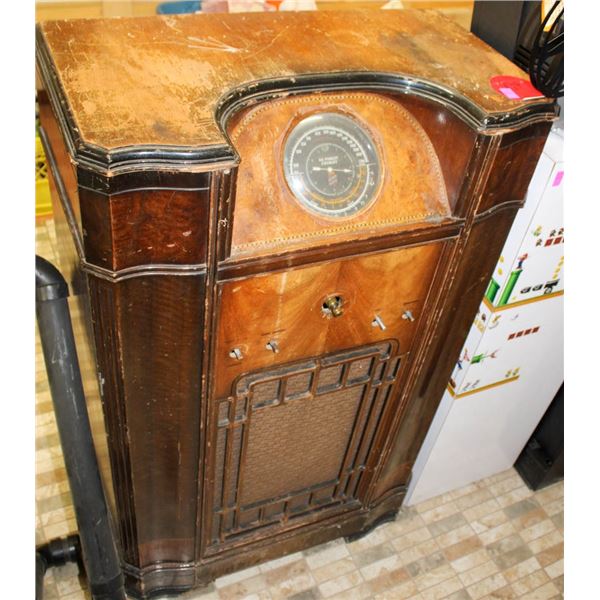 CROSLEY DE FOREST ANTIQUE FLOOR RADIO