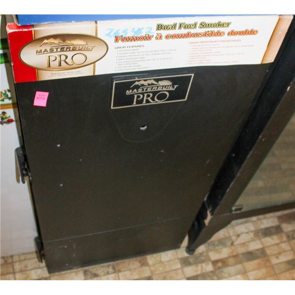 MASTERBUILT PRO DUAL FUEL SMOKER * NO THERMOSTAT*