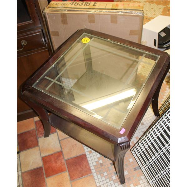 LOT OF 2 END TABLES (ONE IN BOX- FLOOR DISPLAY