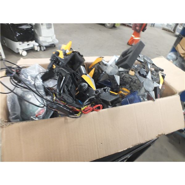 Box of assorted Cords / Small Lights / Phone Holders / Usb Cables