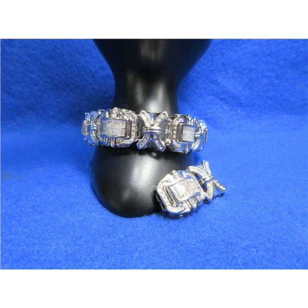 Lady's Rhodium Plated White Gold, Diamond Cluster Bracelet