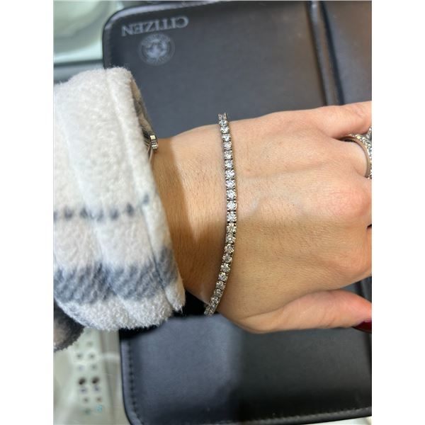 Diamond Tennis Bracelet 14K Gold with 44 Diamonds