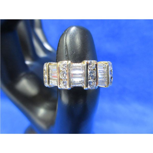 Lady's Diamond Anniversary Ring in 14K Yellow Gold