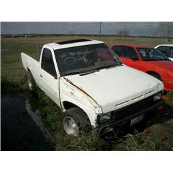 86 NISS   PATHFINDER PK