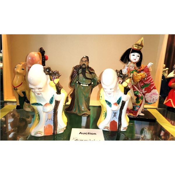 Miniature Chinese Figurines A