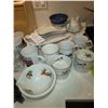 Image 2 : Kitchen Wares A