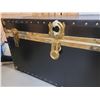 Image 4 : Travel Trunk B