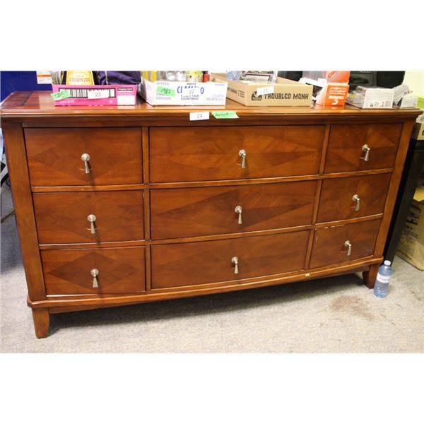 9 drawer dresser 64x36x18