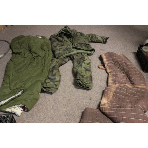Size XL Camoflauge winter pants and jacket,