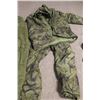 Image 2 : Size XL Camoflauge winter pants and jacket,