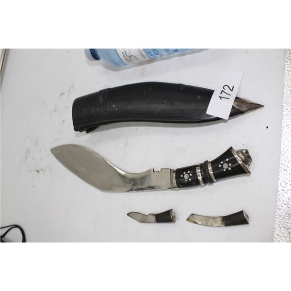 Knife in sheath with 2 small accessory knives