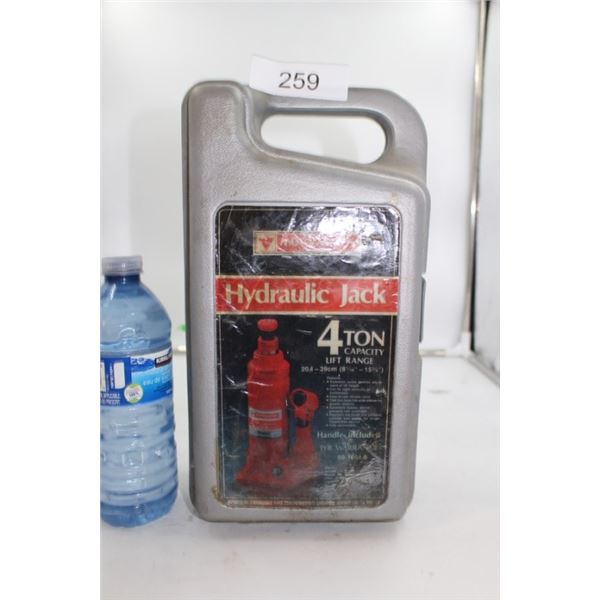 4 Ton hydraulic jack in carrying case
