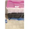 Image 2 : 3 totes with interlocking lids, 12 gal wing lid