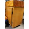 Image 1 : vintage cupboard 26x14x28