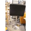 Image 2 : Chair adjustable / bar stool