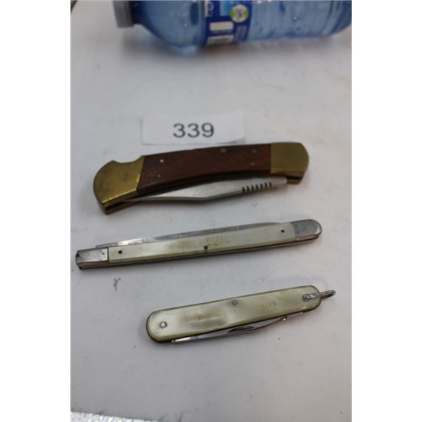 3 pocket knives