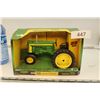 Image 1 : John Deere Model 420 Model