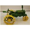 Image 2 : John Deere Wide Thread Tractor Model