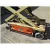 Image 28 : (867901) 2014 JLG 19300ES 19-Foot Electric Scissor Lift (Runs & Lifts - See Video)