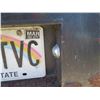 Image 8 : (HI718D) 2014 Isuzu Box Truck 14' With Lift Gate 65958 Miles 647TVC Lic (Starts & Runs - see Video)