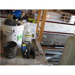 TOW HITCHES/ HAMMERS/ SAFETY EQUIPMENT/ TOOLS