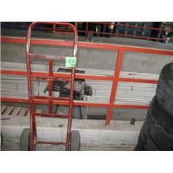 2 WHEEL HAND DOLLY W/ PNEUMATIC TIRES