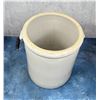 Image 6 : 6 Gallon Red Wing Union Stoneware Crock