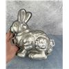 Image 5 : Antique Easter Bunny Rabbit Cake Mold